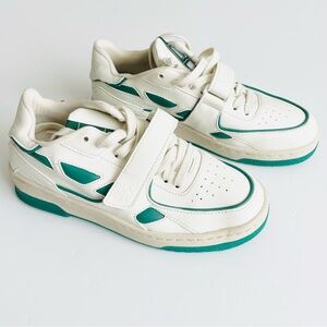 SAYE SIZE 36 (US 6) Modelo ‘92 M92 Bold Sneakers in Pine white green